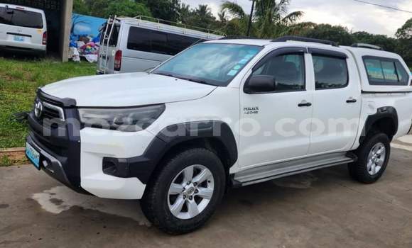 Comprar Usado Toyota Hilux Branco Carro em Maputo em Maputo Comprar Usado Toyota Hilux Branco Carro em Maputo em Maputo