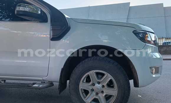 Comprar Usado Ford Ranchero Branco Carro em Maputo em Maputo Comprar Usado Ford Ranchero Branco Carro em Maputo em Maputo
