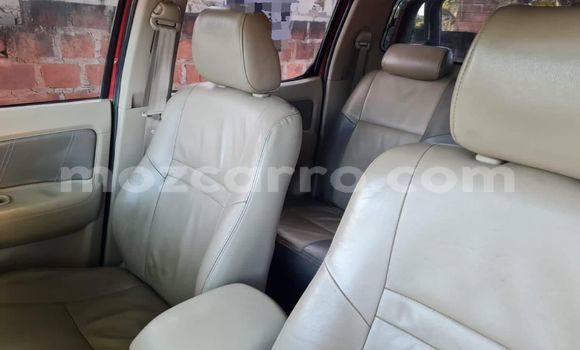Nunua Ilio tumika Toyota Hilux Nyekundu Gari ndani ya Maputo nchini Maputo Nunua Ilio tumika Toyota Hilux Nyekundu Gari ndani ya Maputo nchini Maputo
