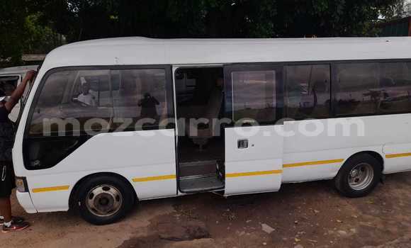 Comprar Usado Toyota Coaster Branco Carro em Maputo em Maputo Comprar Usado Toyota Coaster Branco Carro em Maputo em Maputo