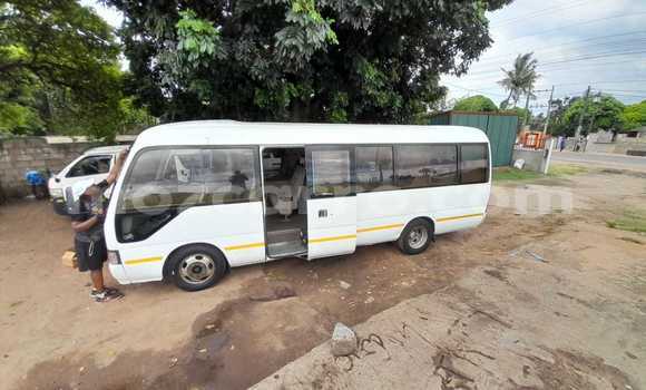 Comprar Usado Toyota Coaster Branco Carro em Maputo em Maputo Comprar Usado Toyota Coaster Branco Carro em Maputo em Maputo