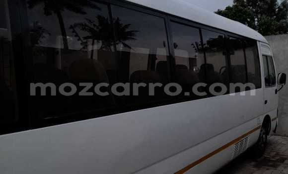 Comprar Usado Toyota Coaster Branco Carro em Maputo em Maputo Comprar Usado Toyota Coaster Branco Carro em Maputo em Maputo