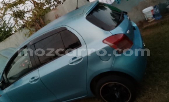 Comprar Usado Toyota Vitz Azul Carro em Maputo em Maputo Comprar Usado Toyota Vitz Azul Carro em Maputo em Maputo