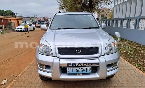 Nunua Ilio tumika Toyota Land Cruiser Prado Fedha Gari ndani ya Maputo nchini Maputo Nunua Ilio tumika Toyota Land Cruiser Prado Fedha Gari ndani ya Maputo nchini Maputo