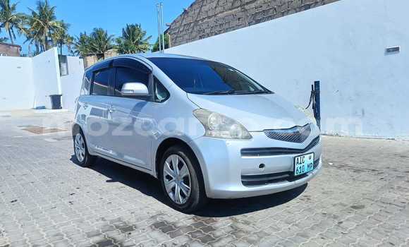 Buy Used Toyota Ractis Silver Car in Maputo in Maputo Buy Used Toyota Ractis Silver Car in Maputo in Maputo