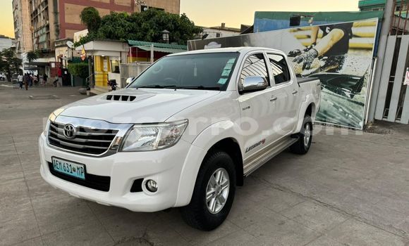 Comprar Usado Toyota Hilux Branco Carro em Maputo em Maputo Comprar Usado Toyota Hilux Branco Carro em Maputo em Maputo