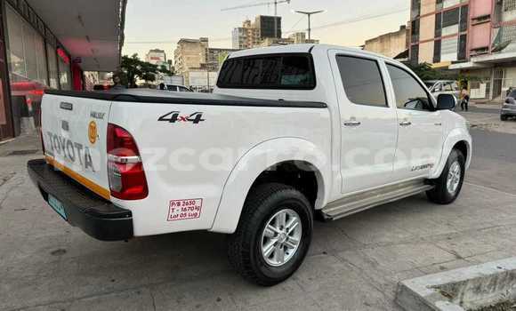 Comprar Usado Toyota Hilux Branco Carro em Maputo em Maputo Comprar Usado Toyota Hilux Branco Carro em Maputo em Maputo