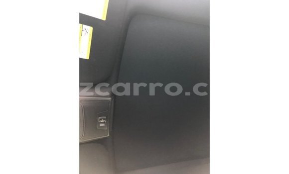 Nunua Imported Ford Club Wagon Nyeupe Gari ndani ya Import - Dubai nchini Cabo Delgado Nunua Imported Ford Club Wagon Nyeupe Gari ndani ya Import - Dubai nchini Cabo Delgado