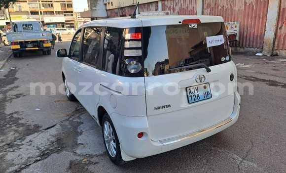 Nunua Ilio tumika Toyota Sienta Nyeupe Gari ndani ya Maputo nchini Maputo Nunua Ilio tumika Toyota Sienta Nyeupe Gari ndani ya Maputo nchini Maputo