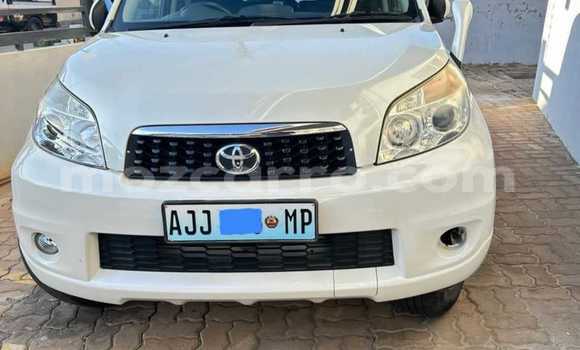 Nunua Ilio tumika Toyota Rush Nyeupe Gari ndani ya Maputo nchini Maputo Nunua Ilio tumika Toyota Rush Nyeupe Gari ndani ya Maputo nchini Maputo