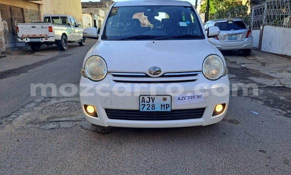 Comprar Novo Toyota Sienta Branco Carro em Maputo em Maputo
