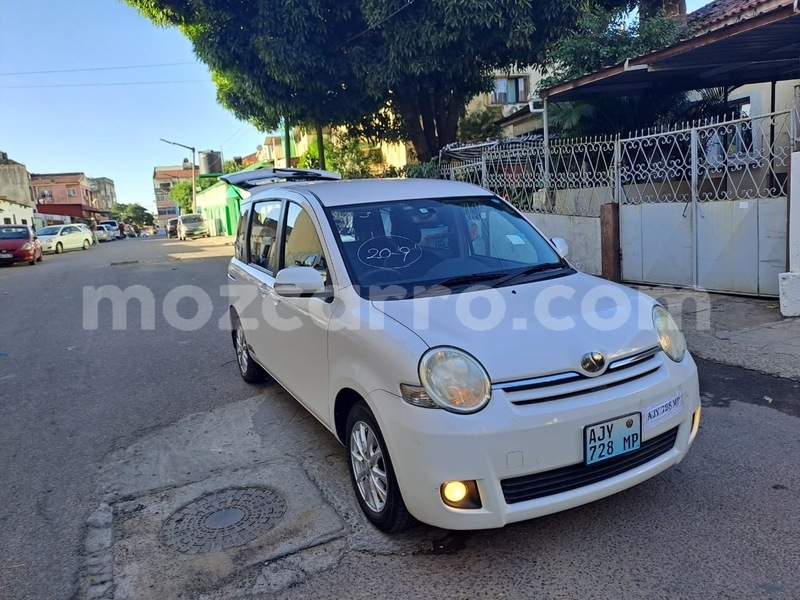 Big with watermark toyota sienta maputo maputo 24142