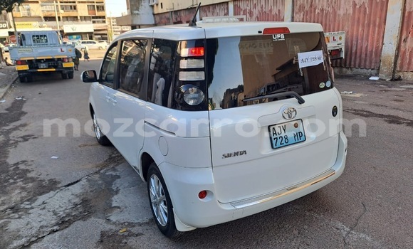 Comprar Novo Toyota Sienta Branco Carro em Maputo em Maputo Comprar Novo Toyota Sienta Branco Carro em Maputo em Maputo