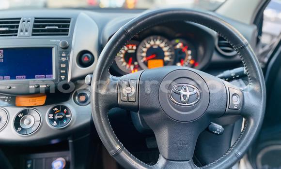 Nunua Ilio tumika Toyota RAV4 Fedha Gari ndani ya Maputo nchini Maputo Nunua Ilio tumika Toyota RAV4 Fedha Gari ndani ya Maputo nchini Maputo