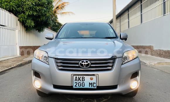 Nunua Ilio tumika Toyota RAV4 Fedha Gari ndani ya Maputo nchini Maputo Nunua Ilio tumika Toyota RAV4 Fedha Gari ndani ya Maputo nchini Maputo