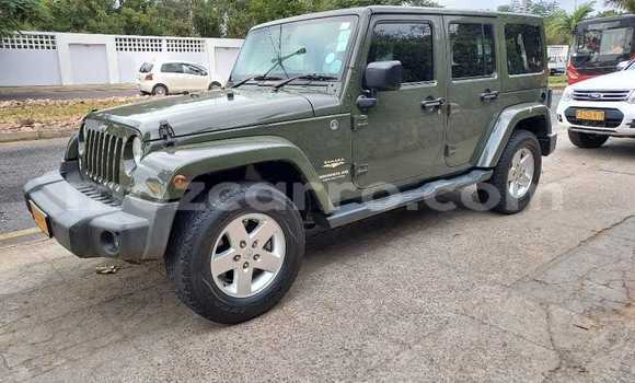 Nunua Ilio tumika Jeep Wrangler Kijani Gari ndani ya Maputo nchini Maputo