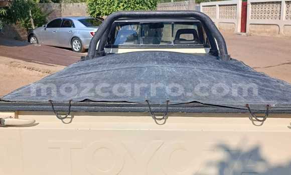 Buy Used Toyota Hilux Silver Car in Maputo in Maputo Buy Used Toyota Hilux Silver Car in Maputo in Maputo