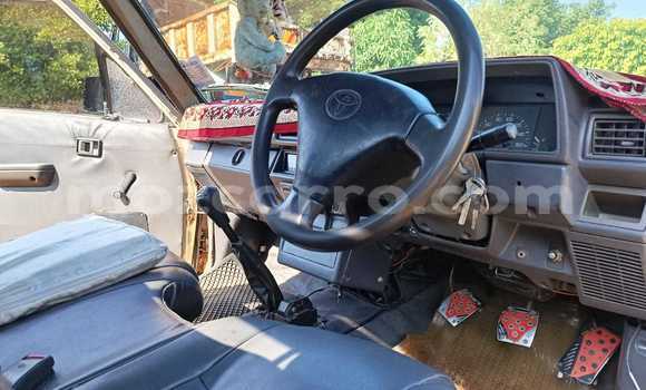 Buy Used Toyota Hilux Silver Car in Maputo in Maputo Buy Used Toyota Hilux Silver Car in Maputo in Maputo