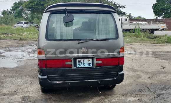 Comprar Usado Toyota Granvia De outros Carro em Maputo em Maputo Comprar Usado Toyota Granvia De outros Carro em Maputo em Maputo