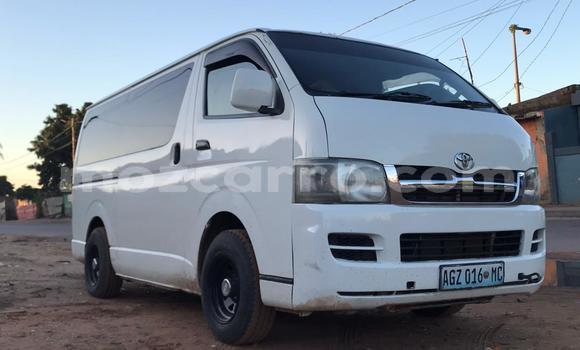 Buy Used Toyota Hiace White Car in Maputo in Maputo Buy Used Toyota Hiace White Car in Maputo in Maputo
