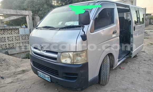 Nunua Ilio tumika Toyota Hiace Fedha Gari ndani ya Maputo nchini Maputo Nunua Ilio tumika Toyota Hiace Fedha Gari ndani ya Maputo nchini Maputo