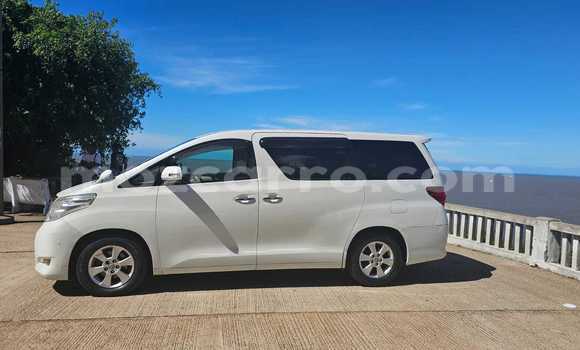 Tenga Tsaru Toyota Alphard Chena Mota in Maputo in Maputo Tenga Tsaru Toyota Alphard Chena Mota in Maputo in Maputo