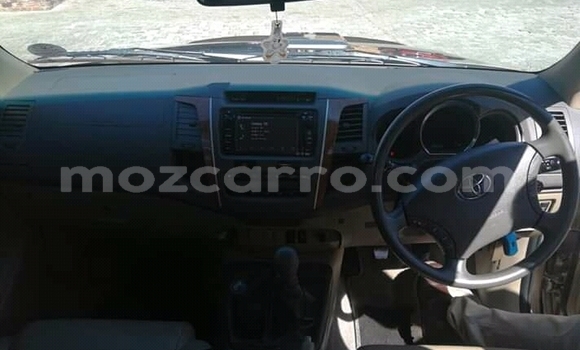 Tenga Tsaru Toyota Hilux Zvimwe Mota in Chokwe in Gaza Tenga Tsaru Toyota Hilux Zvimwe Mota in Chokwe in Gaza