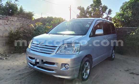 Buy Used Toyota Noah Silver Car in Maputo in Maputo Buy Used Toyota Noah Silver Car in Maputo in Maputo