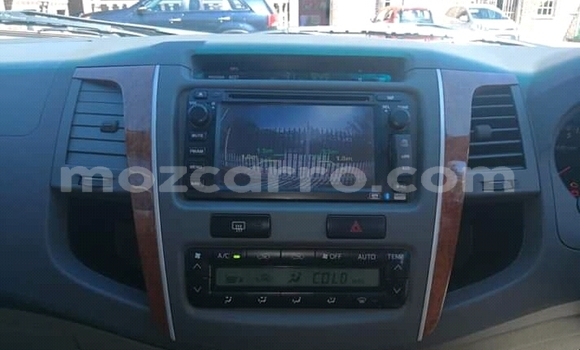 Tenga Tsaru Toyota Hilux Zvimwe Mota in Chokwe in Gaza Tenga Tsaru Toyota Hilux Zvimwe Mota in Chokwe in Gaza