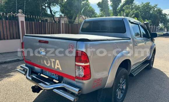 Nunua Ilio tumika Toyota Hilux Nyingine Gari ndani ya Maputo nchini Maputo Nunua Ilio tumika Toyota Hilux Nyingine Gari ndani ya Maputo nchini Maputo