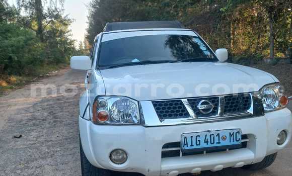 Buy Used Nissan Hardbody White Car in Maputo in Maputo Buy Used Nissan Hardbody White Car in Maputo in Maputo