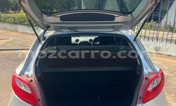 Nunua Ilio tumika Mazda Verisa Fedha Gari ndani ya Maputo nchini Maputo Nunua Ilio tumika Mazda Verisa Fedha Gari ndani ya Maputo nchini Maputo