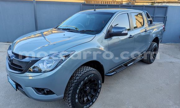 Comprar Novo Mazda BT-50 Azul Carro em Maputo em Maputo Comprar Novo Mazda BT-50 Azul Carro em Maputo em Maputo