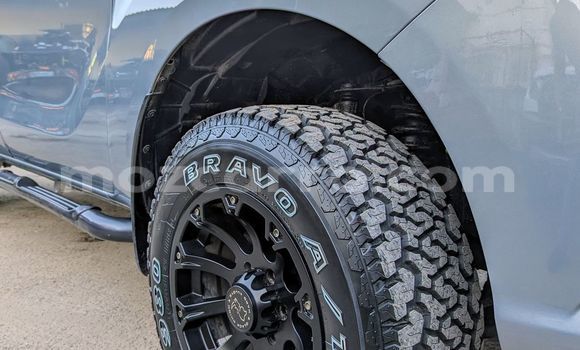 Comprar Novo Mazda BT-50 Azul Carro em Maputo em Maputo Comprar Novo Mazda BT-50 Azul Carro em Maputo em Maputo