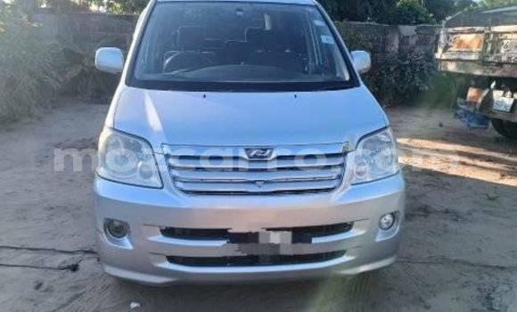 Tenga Tsaru Toyota Noah Zvimwe Mota in Maputo in Maputo Tenga Tsaru Toyota Noah Zvimwe Mota in Maputo in Maputo