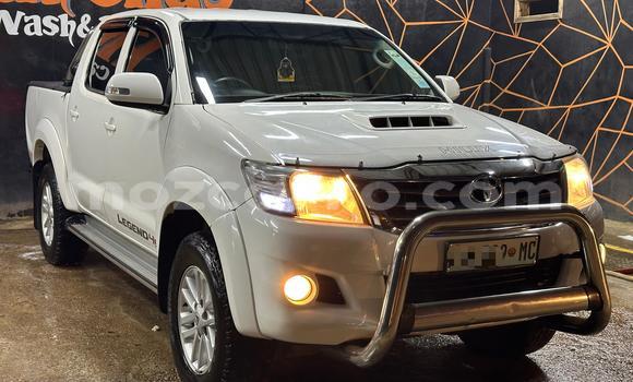 Comprar Usado Toyota Hilux Branco Carro em Maputo em Maputo