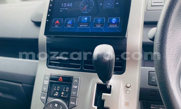 Comprar Usado Toyota Noah Prata Carro em Maputo em Maputo Comprar Usado Toyota Noah Prata Carro em Maputo em Maputo