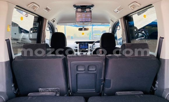 Comprar Usado Toyota Noah Prata Carro em Maputo em Maputo Comprar Usado Toyota Noah Prata Carro em Maputo em Maputo