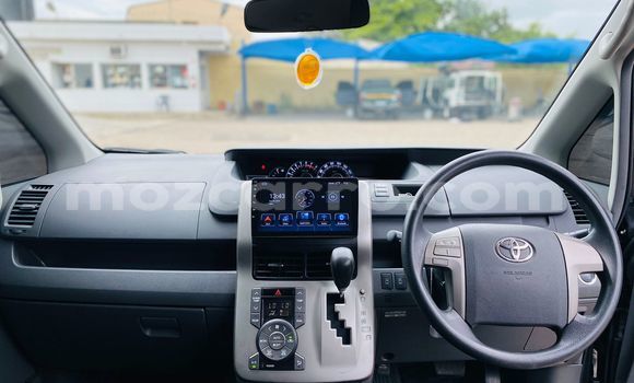 Comprar Usado Toyota Noah Prata Carro em Maputo em Maputo Comprar Usado Toyota Noah Prata Carro em Maputo em Maputo