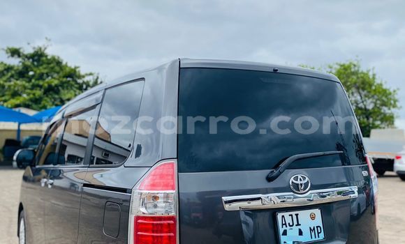 Comprar Usado Toyota Noah Prata Carro em Maputo em Maputo Comprar Usado Toyota Noah Prata Carro em Maputo em Maputo