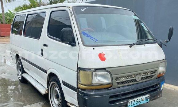 Tenga Tsaru Toyota Hiace Chena Mota in Balama in Cabo Delgado