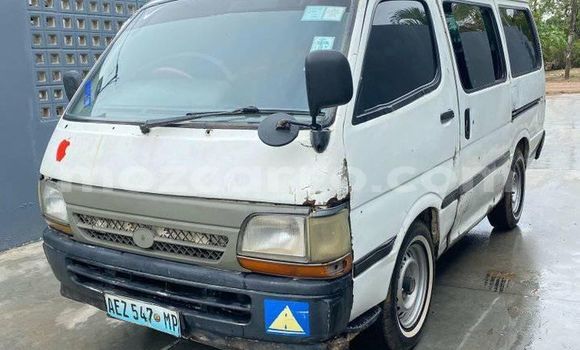 Buy Used Toyota Hiace White Car in Balama in Cabo Delgado Buy Used Toyota Hiace White Car in Balama in Cabo Delgado