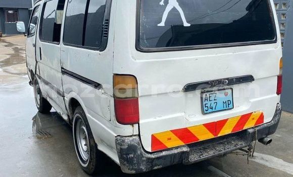 Buy Used Toyota Hiace White Car in Balama in Cabo Delgado Buy Used Toyota Hiace White Car in Balama in Cabo Delgado