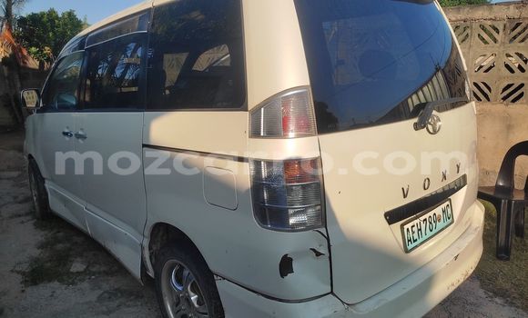 Comprar Usado Toyota Noah Branco Carro em Maputo em Maputo Comprar Usado Toyota Noah Branco Carro em Maputo em Maputo