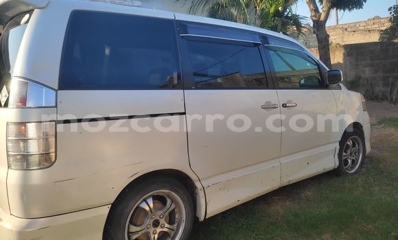 Comprar Usado Toyota Noah Branco Carro em Maputo em Maputo Comprar Usado Toyota Noah Branco Carro em Maputo em Maputo