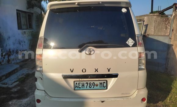 Comprar Usado Toyota Noah Branco Carro em Maputo em Maputo Comprar Usado Toyota Noah Branco Carro em Maputo em Maputo