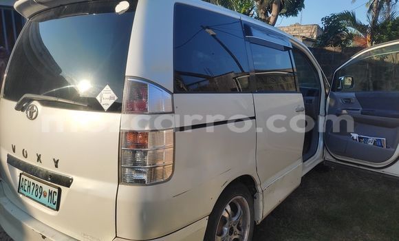 Comprar Usado Toyota Noah Branco Carro em Maputo em Maputo Comprar Usado Toyota Noah Branco Carro em Maputo em Maputo