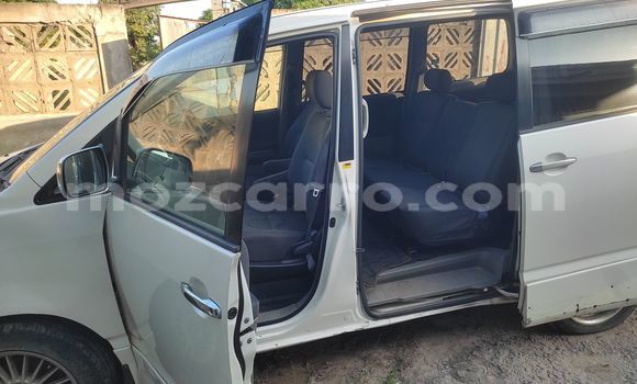 Comprar Usado Toyota Noah Branco Carro em Maputo em Maputo Comprar Usado Toyota Noah Branco Carro em Maputo em Maputo