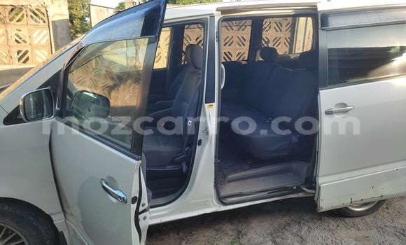 Comprar Usado Toyota Noah Branco Carro em Maputo em Maputo Comprar Usado Toyota Noah Branco Carro em Maputo em Maputo