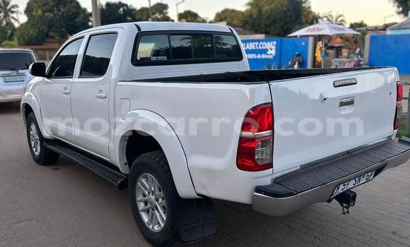 Comprar Novo Toyota Hilux Branco Carro em Maputo em Maputo Comprar Novo Toyota Hilux Branco Carro em Maputo em Maputo